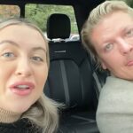 Elianne kapot van zorgen terwijl Thomas Berge lacht met sushi en hashtags