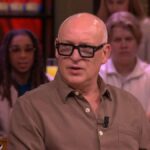 Rene van der Gijp wil niet meer, hij gaat met John de Mol praten