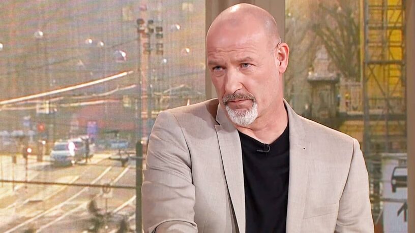 Eddy Zoëy ernstig ziek: ‘Moet met spoed risicovolle operatie ondergaan’ Eddy Zoëy ernstig ziek: ‘Moet met spoed risicovolle operatie ondergaan’