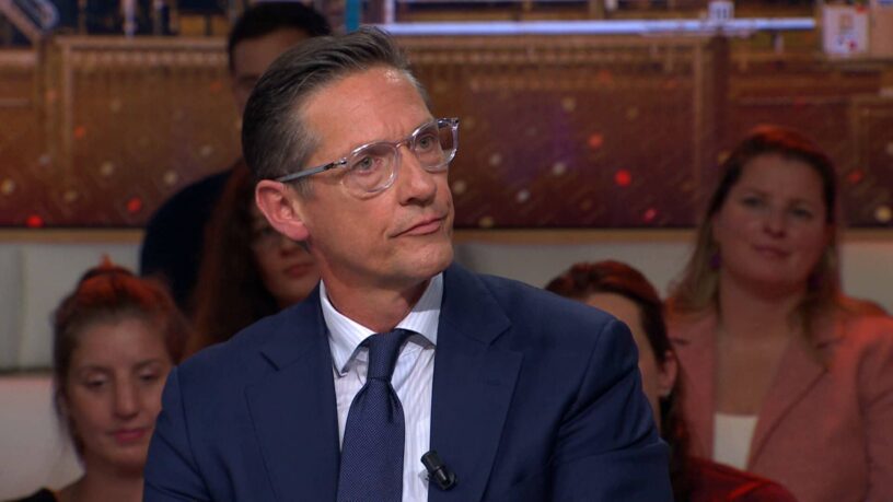 Joost Eerdmans compleet onderuit bij Nieuwsuur: ‘Dit is kiezersbedrog van de bovenste plank’ Joost Eerdmans compleet onderuit bij Nieuwsuur: ‘Dit is kiezersbedrog van de bovenste plank’