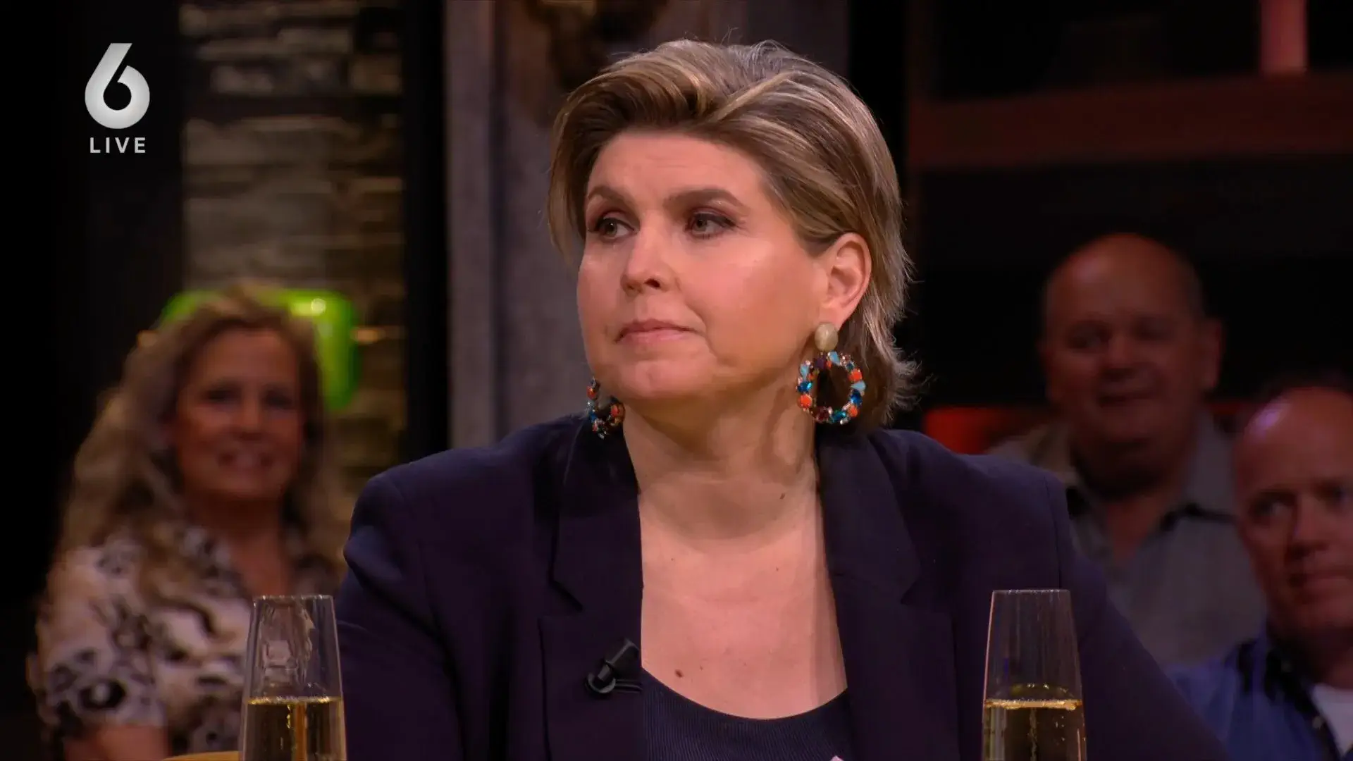 Angela de Jong kapot van verdriet na overlijden van haar vader