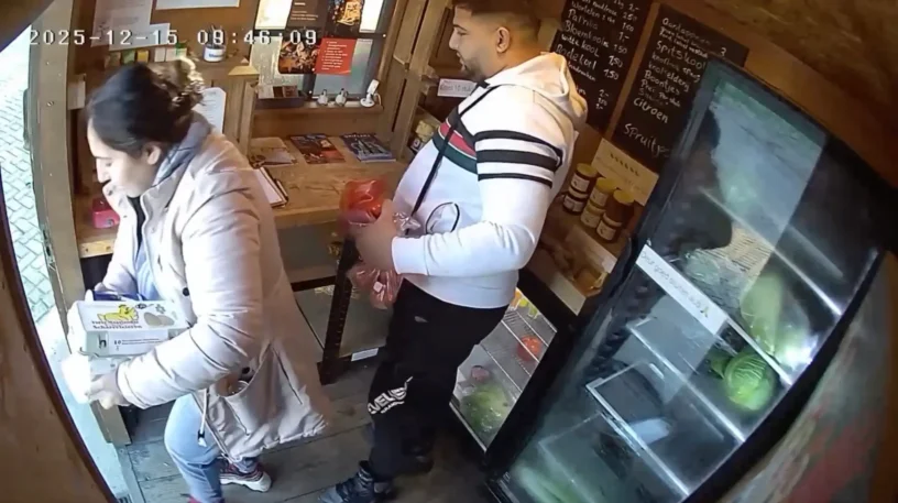 Schaamteloze roof bij boerderijwinkel: dieven nemen alles mee zonder te betalen