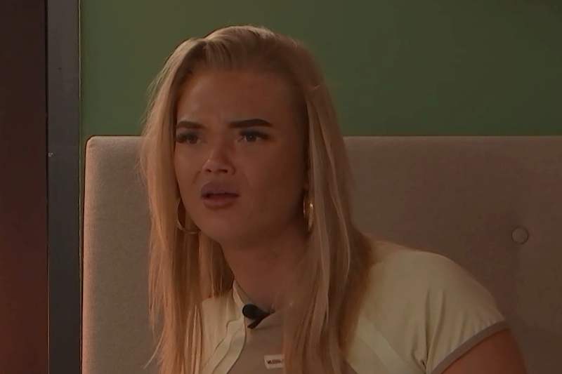 Mercedes verpest de kerstsfeer in De Bondgenoten en kijkers zijn genadeloos