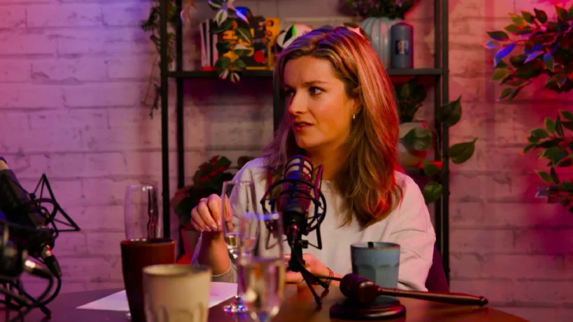 Merel Ek schrikt zich rot na ranzige DM van kijker