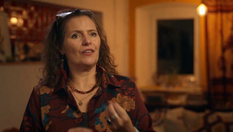 Schandaal bij Winter Vol Liefde: Claudia deelt het bed met veroordeelde schutter